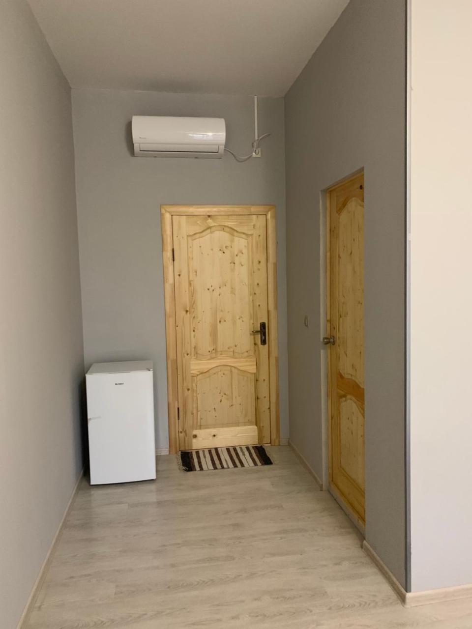 Hotel Гостевой Двор Дамира Pizunda Exterior foto